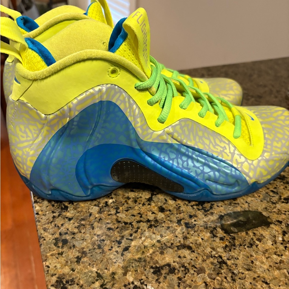 Nike Airposite 9.5m good condition